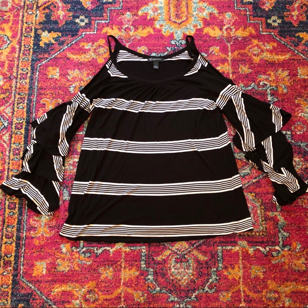 INC INTERNATIONAL CONCEPTS  Cold Shoulder Top 0X - Picture 5 of 8